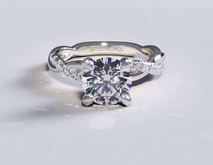 Picture of Modern Twist Pavé engagment ring Round 18k white gold